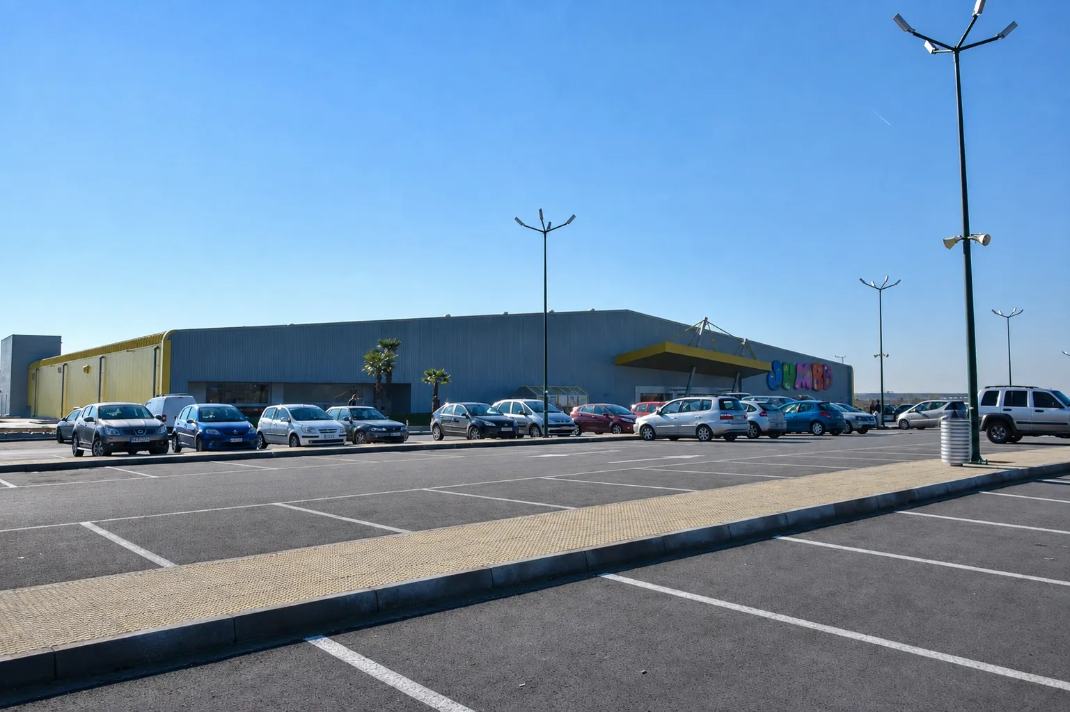 Κατάστημα Υπεραγοράς JUMBO — Γιαννιτσά — Όψη καταστήματος & χώροι στάθμευσης